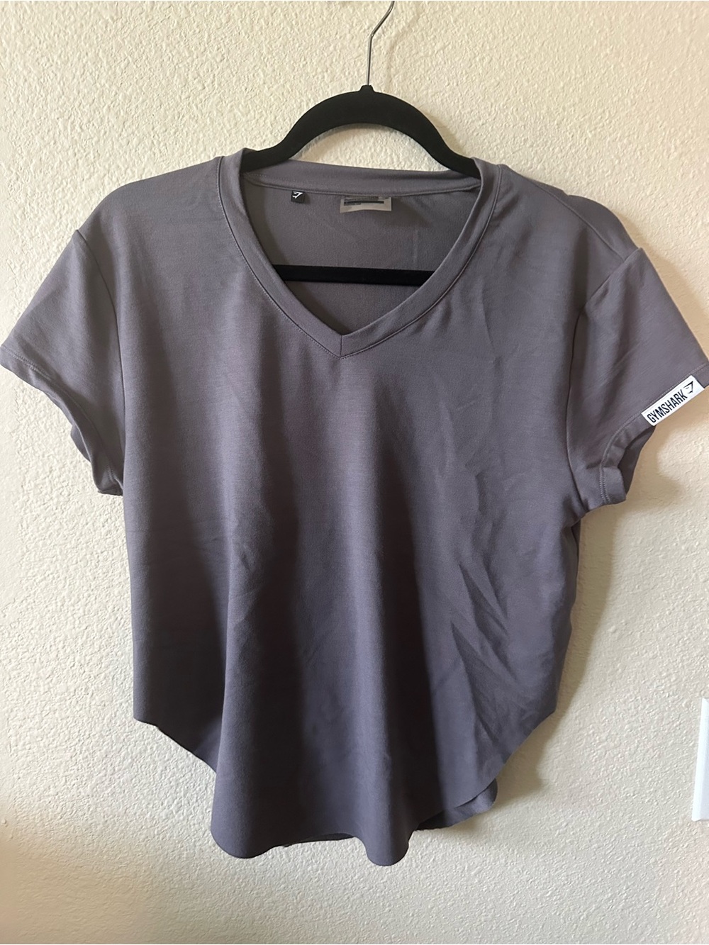 Gymshark Women's V-Neck Short Sleeve Top โ Charcoal Gray size S/ NWOT 1400